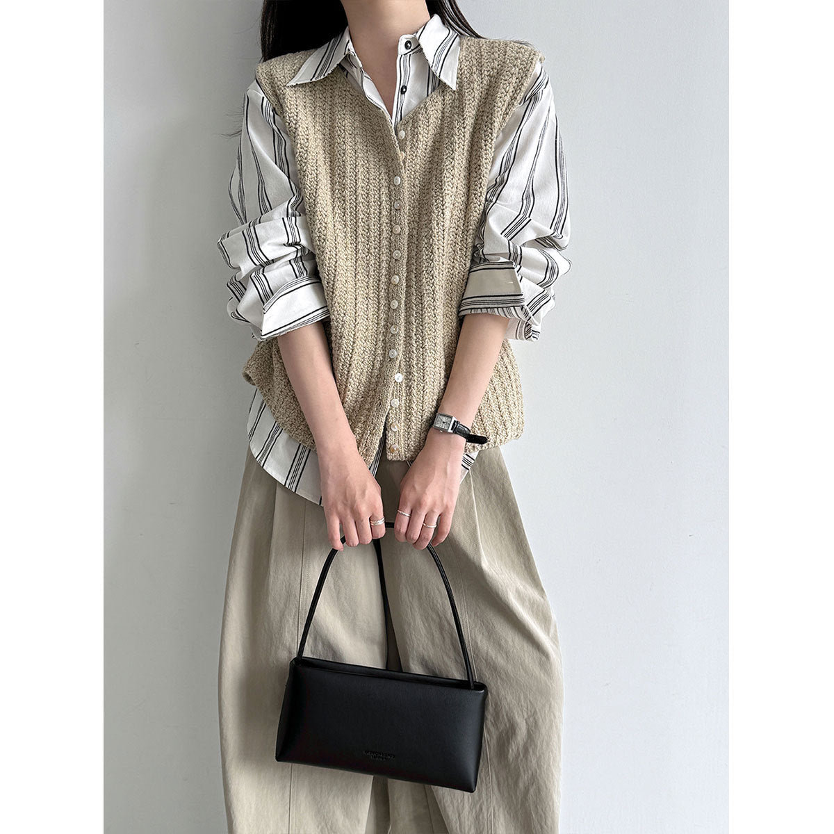 Deer West Gentle Style Textured Single-Button Knit Vest for Women Versatile Layering Sleeveless Waistcoat