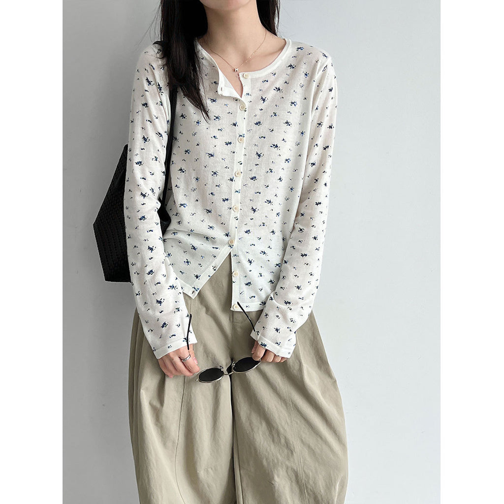 Retro Wool Floral Knit Cardigan for Women  Slim Fit Sweater Outerwear