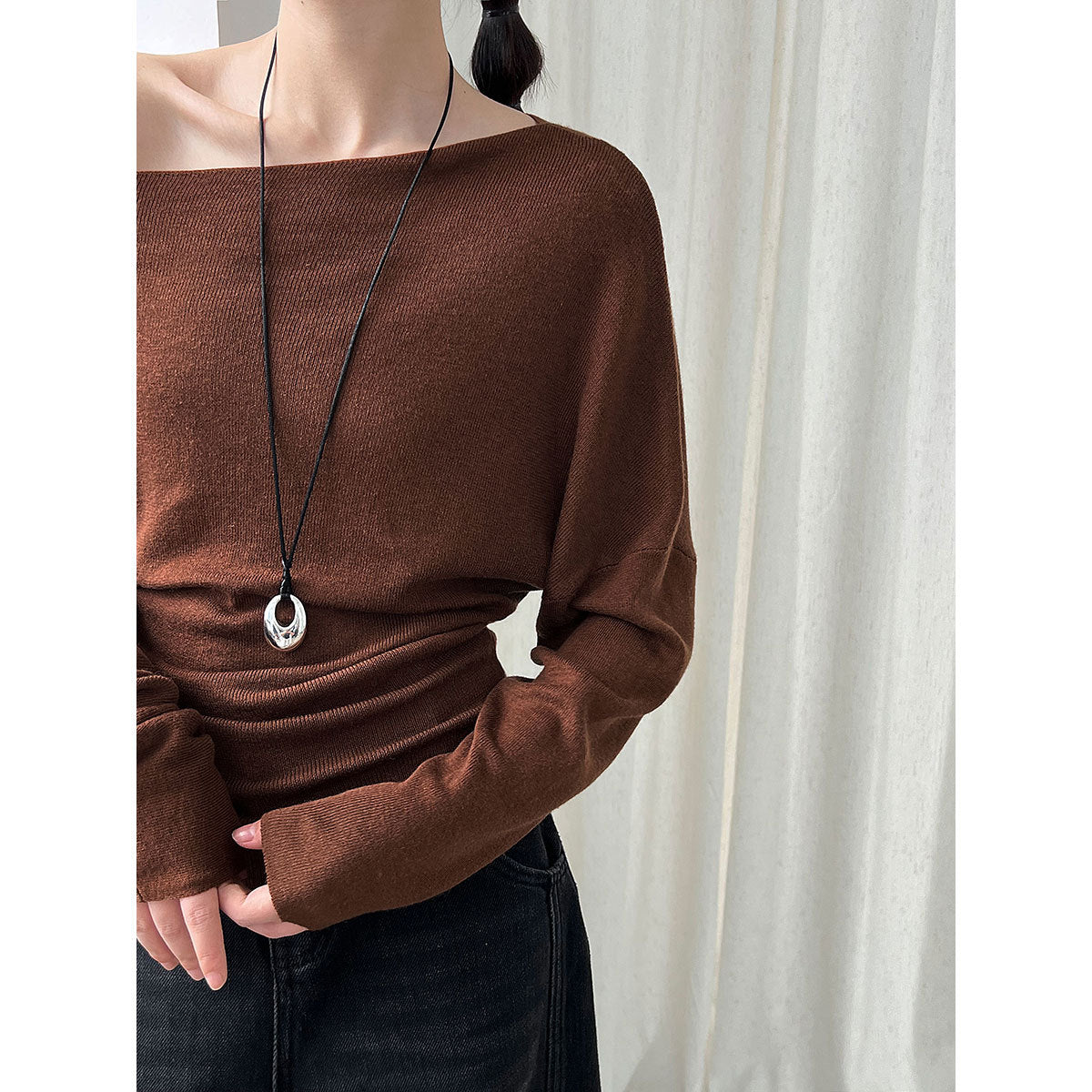 Deer West Design Sense Fitted Waist Slimming Asymmetrical Shoulder Knit Top Women's Autumn New Long Sleeve Off-Shoulder Shirt Innerwear