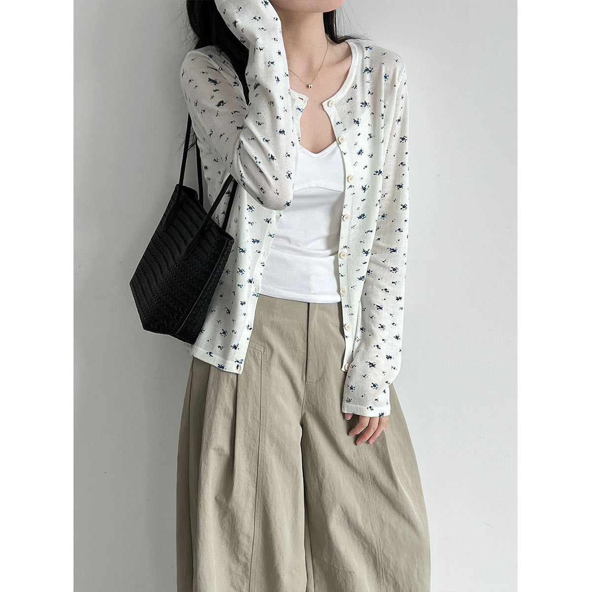 Retro Wool Floral Knit Cardigan for Women  Slim Fit Sweater Outerwear