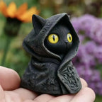 Mysterious Hooded Cat Figurine - Gothic Black Cat Statue, Fantasy Witchy Kitten Sculpture Home Decor, Perfect Gift for Cat Lovers💋